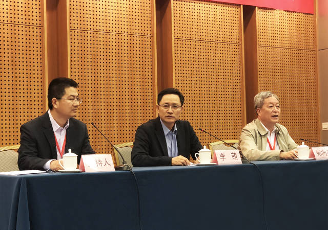 科技部党组成员,副部长李萌发表讲话.