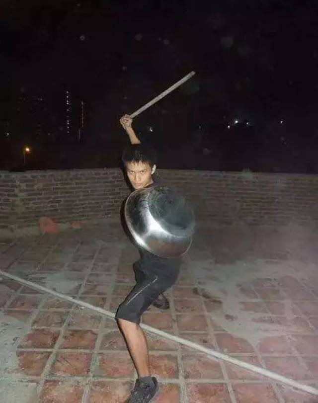千万别轻易叫ps大神帮p图,否则.