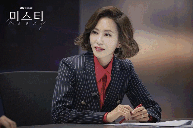 易科美:《迷雾》精彩完结,但是这个47岁