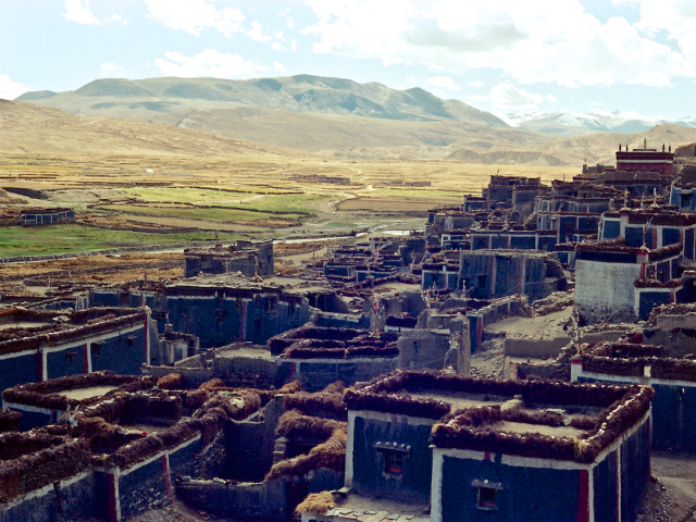 老照片:西藏1993年,风格古朴粗犷的传统民居