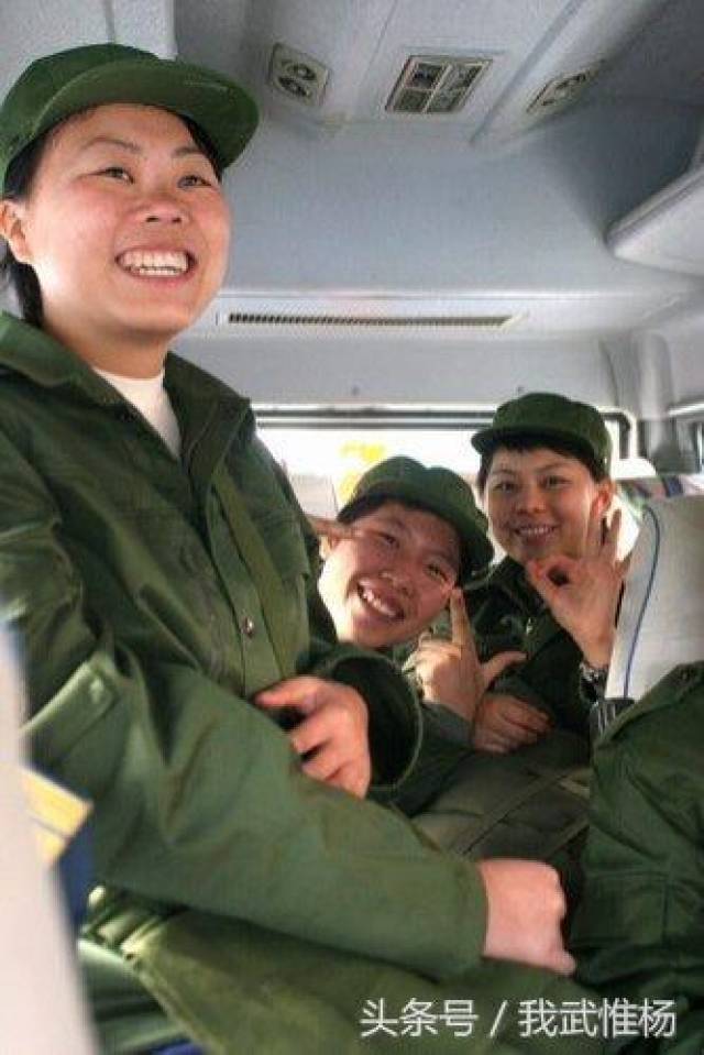 中国空军女兵的新兵连回忆