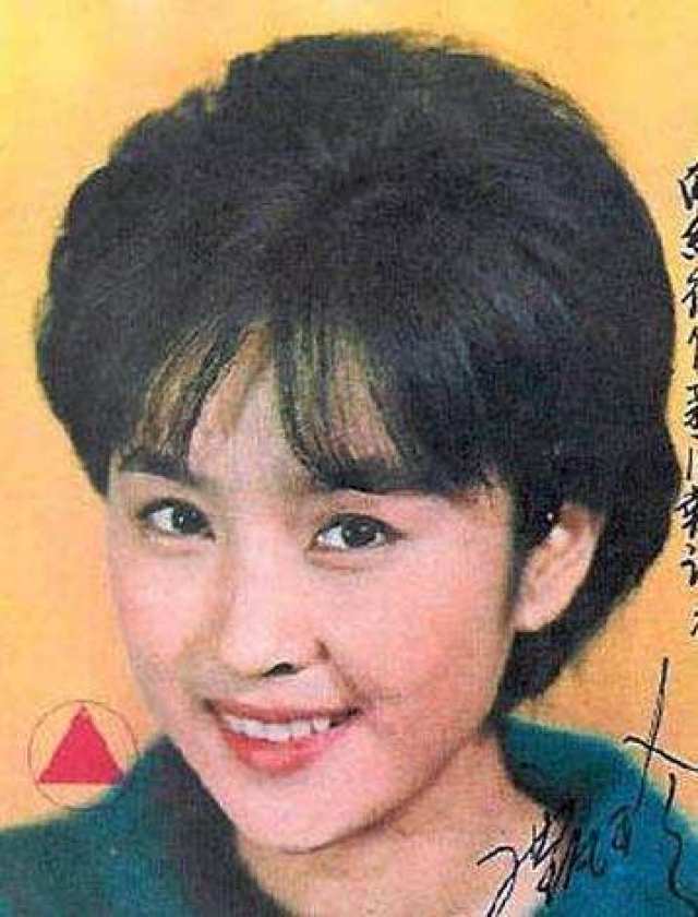 42年前, 谢贤恳求发妻不要离婚, 原来狄波拉和coco都有她的影子!