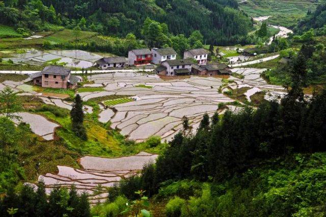 也许你去过瓦屋山,雅女湖很多次 但是你可能一次也还没去过复兴村