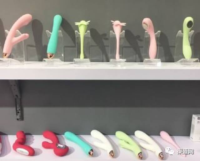 转行40的包工头年过卖情趣用品,巨亏1500万后情趣崔瑟琪白色图片