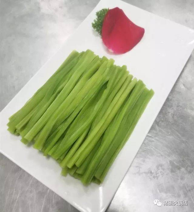 贡菜俗称苔菜,色泽鲜绿,清脆爽口.