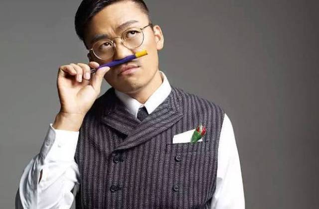 王宝强第一次演电影片酬只有2000块,如今身家