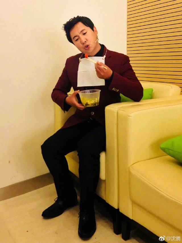 沈腾和陈赫的综艺感都很不错,自娱自乐不尴尬