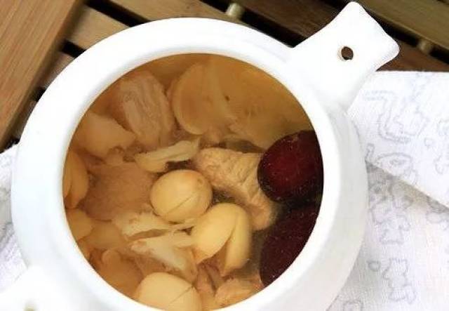 【名中医聊吧】白天春困、晚上失眠怎么办?专