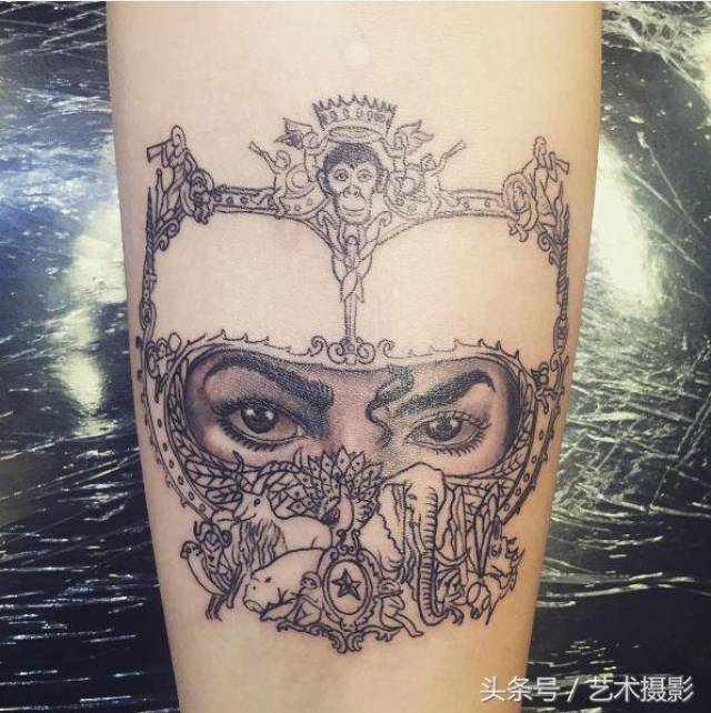 迈克杰克逊女儿用最完美的刺青怀念爸爸