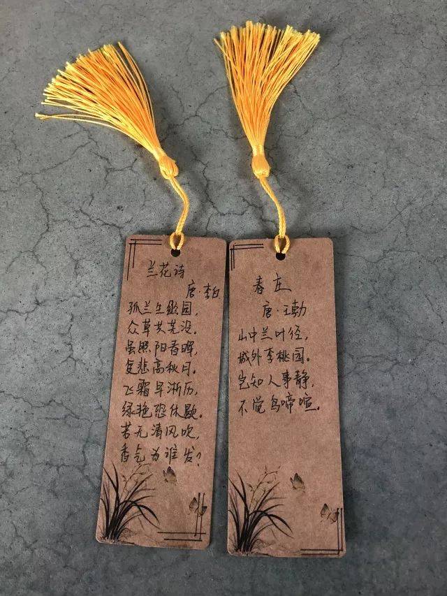 这些卡片不仅介绍了兰花的结构,种类,习性,还挖掘了"兰"背后的文化及