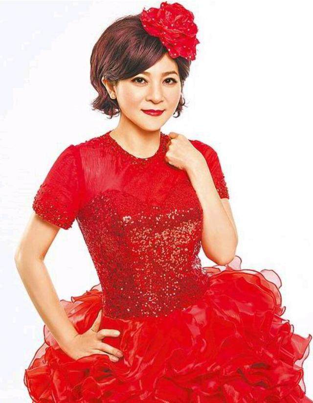 老公被爆和女职员搞暧昧,王彩桦怒驳:没证据