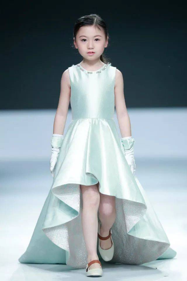 kids wear 上海时装周童装发布 | 秀场大揭密, 时尚与童真并存 vol.