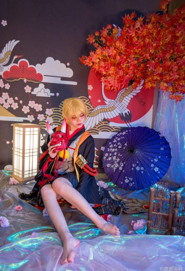 游戏cos丨阴阳师sr式神般若女版 见过纤细大长腿的般若吗?
