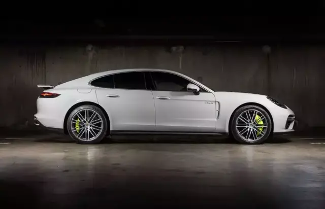 评测2018款帕拉梅拉turbo s e-hybrid:为何开它要吹着