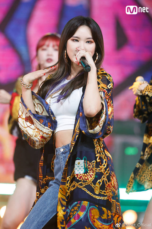9日,mnet_official官博分享exid《lady》《m countdown》565期高清