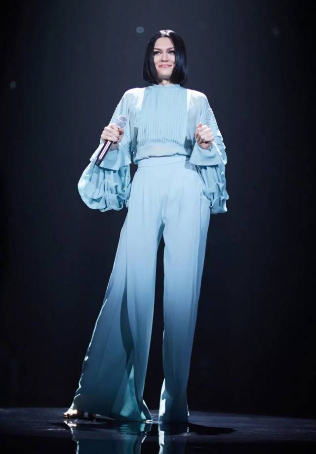 歌手再就业 | 除了歌技&回忆杀,进步更多的是穿