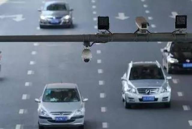 机动车不礼让行人会被记3分!然而,我在路上怎么从没见过车让人