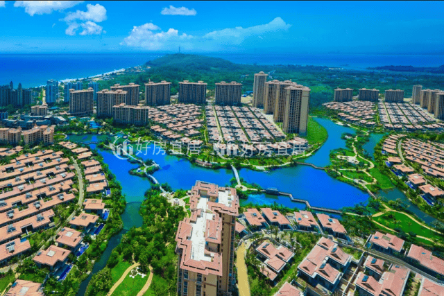 碧桂园珊瑚宫殿位于海南清水湾赤岭风景区内,依山面海,藏于海棠湾和