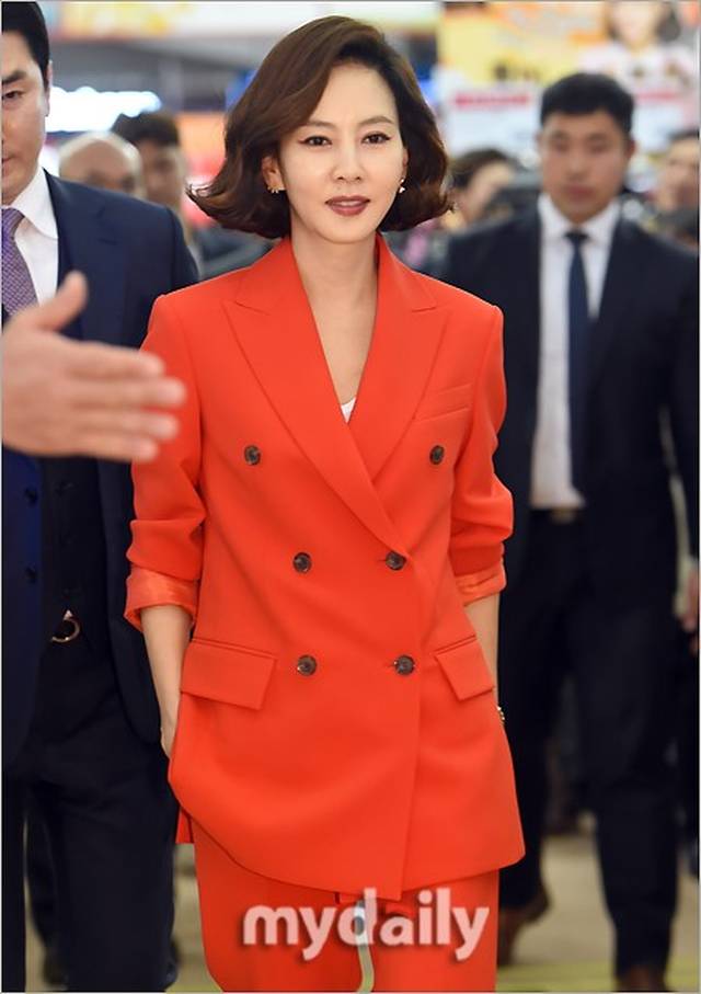 高慧兰本兰!金南珠金浦机场出席代言宣传活动