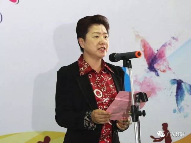 省残联副理事长李敏,江门市政府副市长梁许赞,江门市残联理事长梁培招