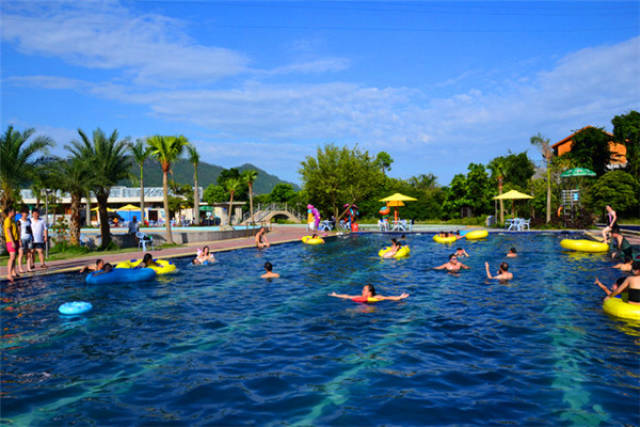 夏天惠州大亚湾小桂碧泉水上乐园最好玩