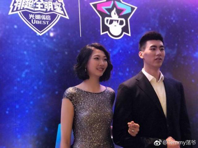 郎才女貌!袁心玥与男排国手太般配,被喊话"在一起"