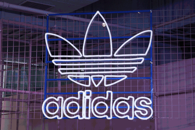 adidas   mcm | 魔都又闪来两家大牌跨界咖啡馆!