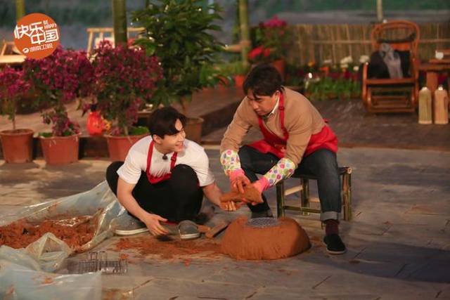 蘑菇屋第一季全集免费 bb043ac05099443584f1209d83fc4a47.jpeg