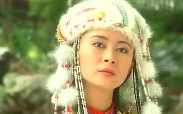 中国内地女演员,1997年,在琼瑶古装剧《还珠格格》中饰演塞娅公主,这