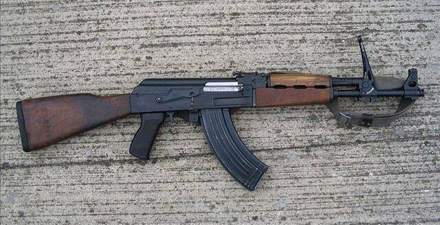 曾经的南斯拉夫也是军工生产大国,akm-m70步枪远销各国