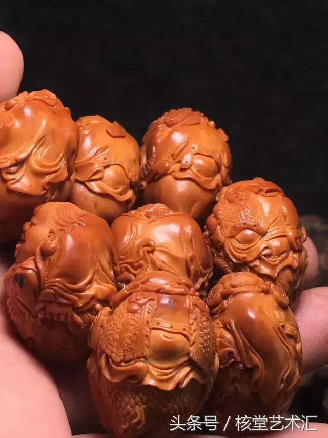 橄榄核雕重器!