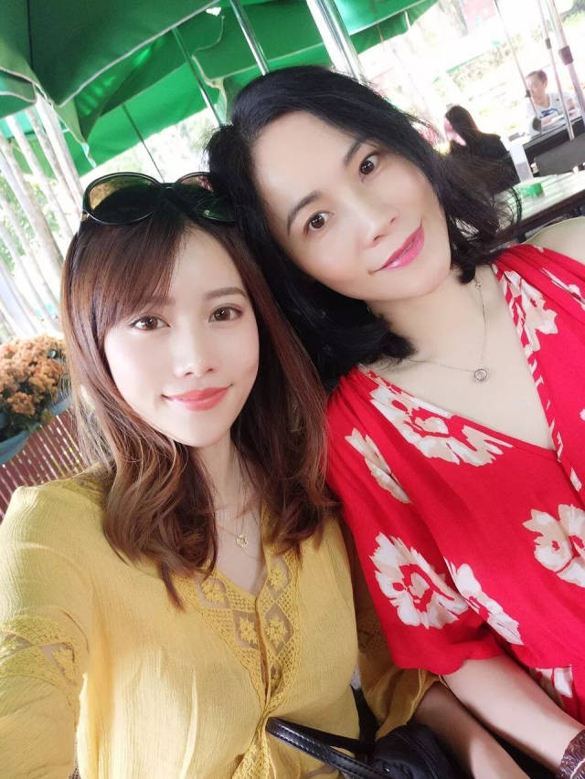 妈妈看起来比我漂亮,别人的妈妈从没让我失望过!