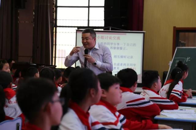 深圳市福田区语文教师首席小学李祖文执教《小兵张嘎>整本书阅读高中生v语文图片
