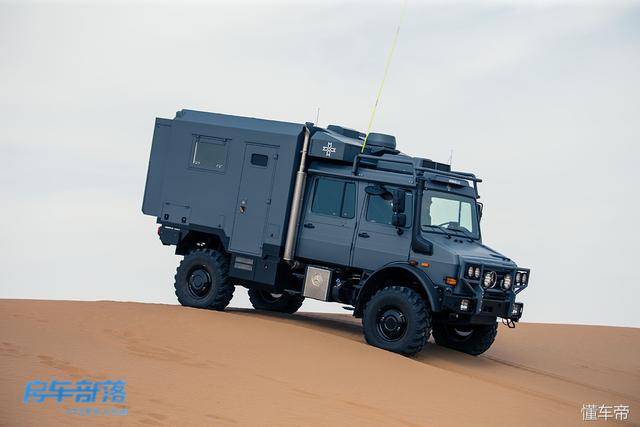 这款乌尼莫克u4000打造的越野房车,帅!