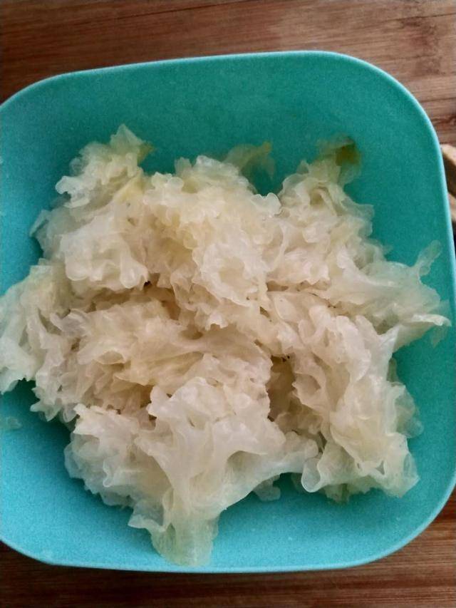 银耳为什么没泡开 889420b4c01a43fc848f32e00af87295.jpeg