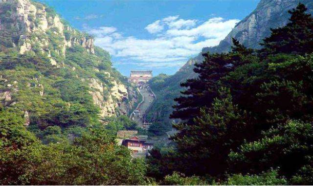 泰山顶上住宿问题