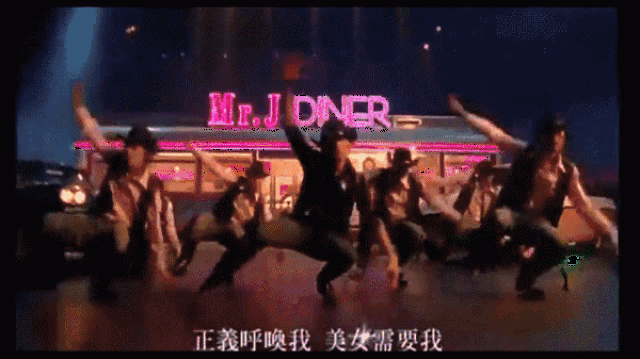 22 19:00  活动地点:3号门中庭 临近四月的尾声 带有一丝假期的味道