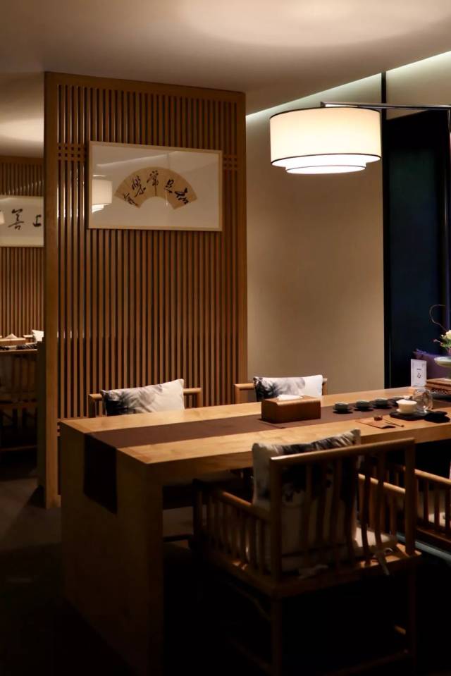 这栋大隐于市的民国别墅里,复刻着《随园食单中国人适合别墅住吗图片