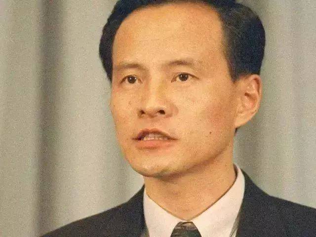 叙利亚被轰炸,一张图却看哭国人.....