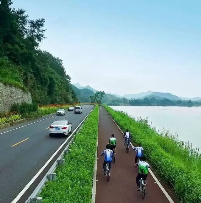 淳杨公路起点位于淳安县县城千岛湖镇,终点位于汾口镇(淳安县第二大