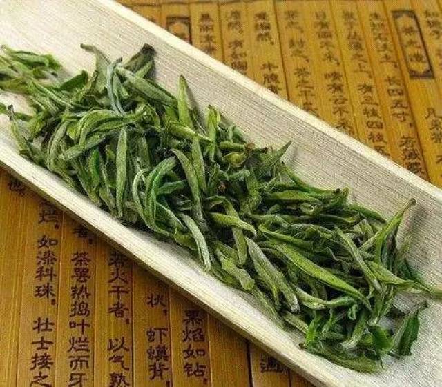 茶叶品种 1 黄山毛峰,中国历史名茶之一,属于绿茶.