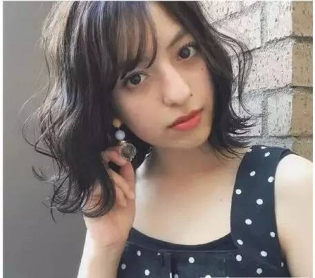 15款女神短烫发设计,蓬松感空气烫正流行!