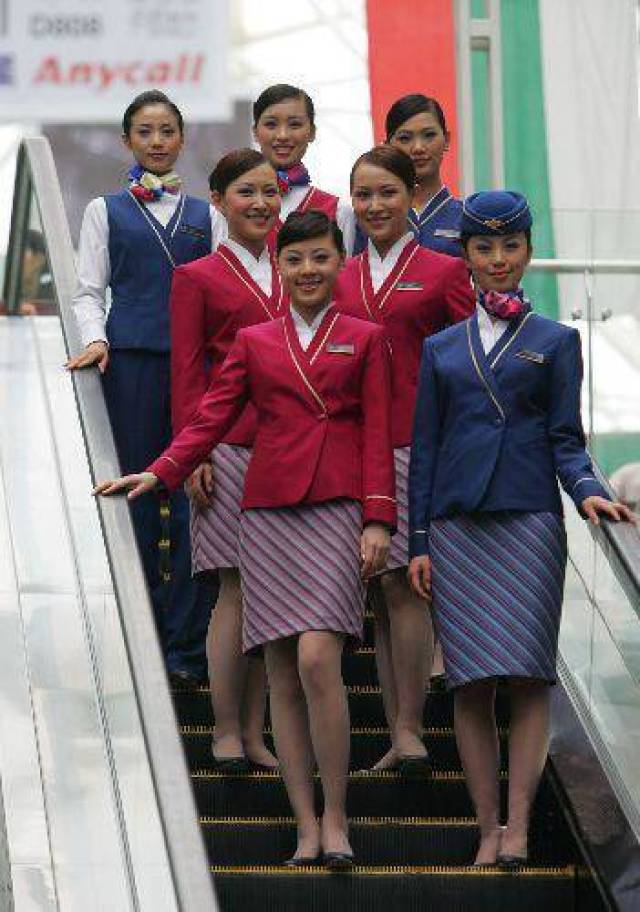 怎么才能当空姐 caac3daa3d2f447b8ec7d9e696db90ac.jpeg