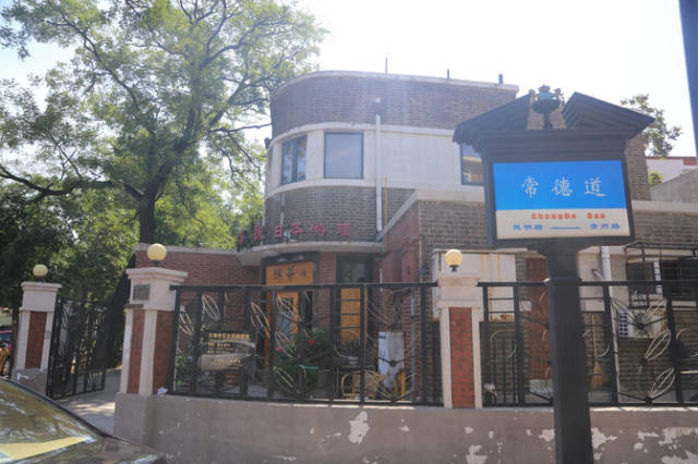 在天津民国第一历史街区"五大道"骑行,观万国建筑,看名人旧居,叹世