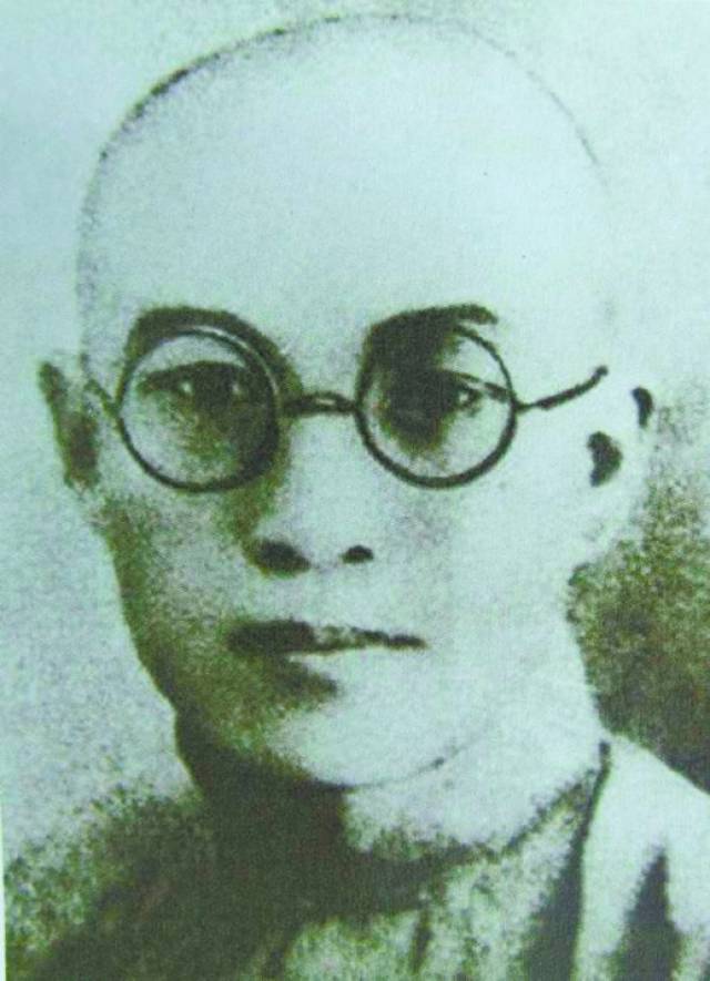 李达,字永锡,号鹤鸣,湖南省零陵县(今永州市冷水滩区)人,1890年10月