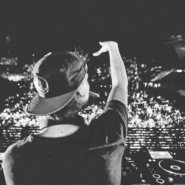 avicii死前创作的最后一张专辑叫做「  avci 」,这是个梵语单词,指的