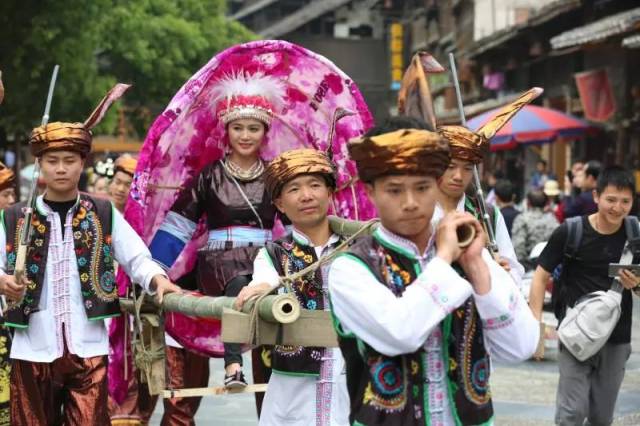 肇兴谷雨节_凯里到肇兴侗寨旅游_贵州黎平肇兴侗寨