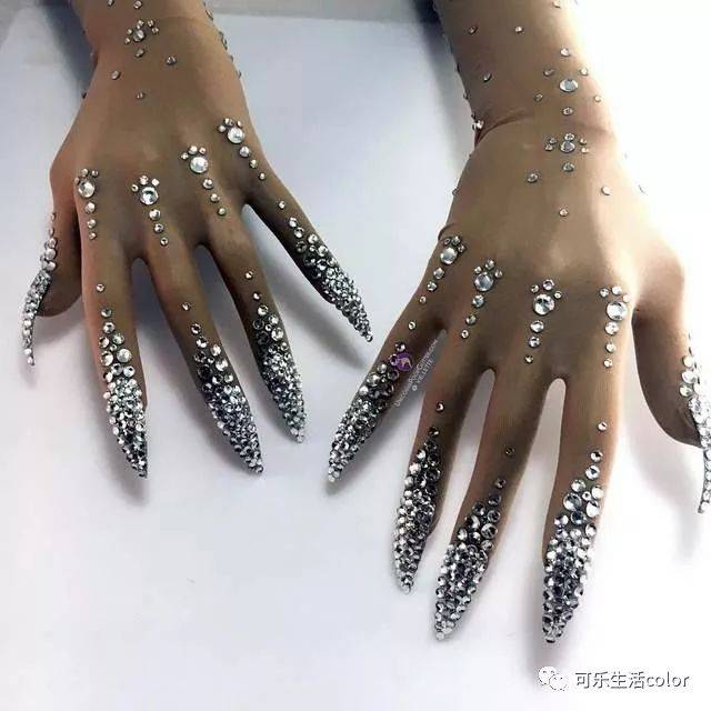 自带美甲效果嘅丝袜手套?边个想要啊!!!