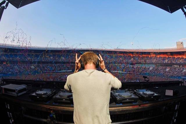 avicii死前创作的最后一张专辑叫做「  avci 」,这是个梵语单词,指的