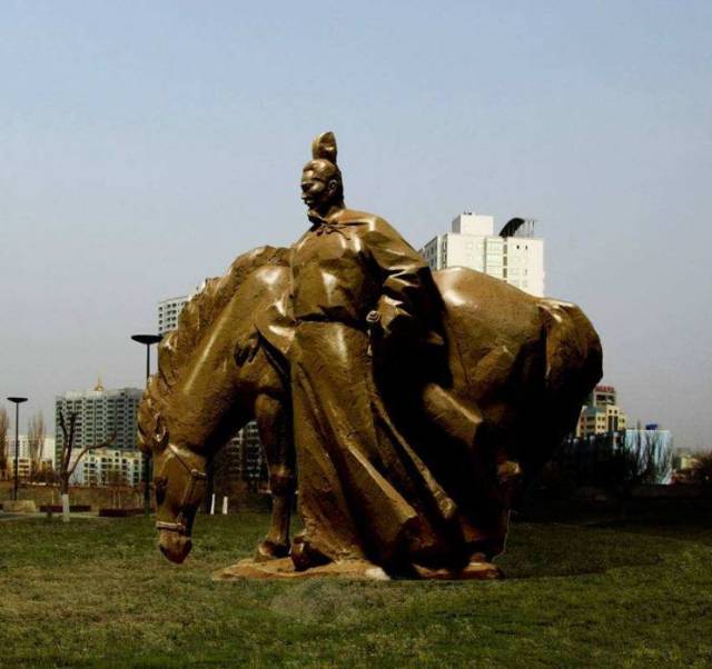 对于他们的君主,想杀就杀,想擒就擒,古往今来从没有能像班超这样的奇